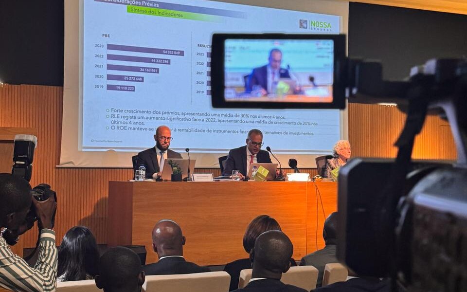 NOSSA SEGUROS: Relatório & Contas 2023 1 NOSSA SEGUROS Relatório & Contas