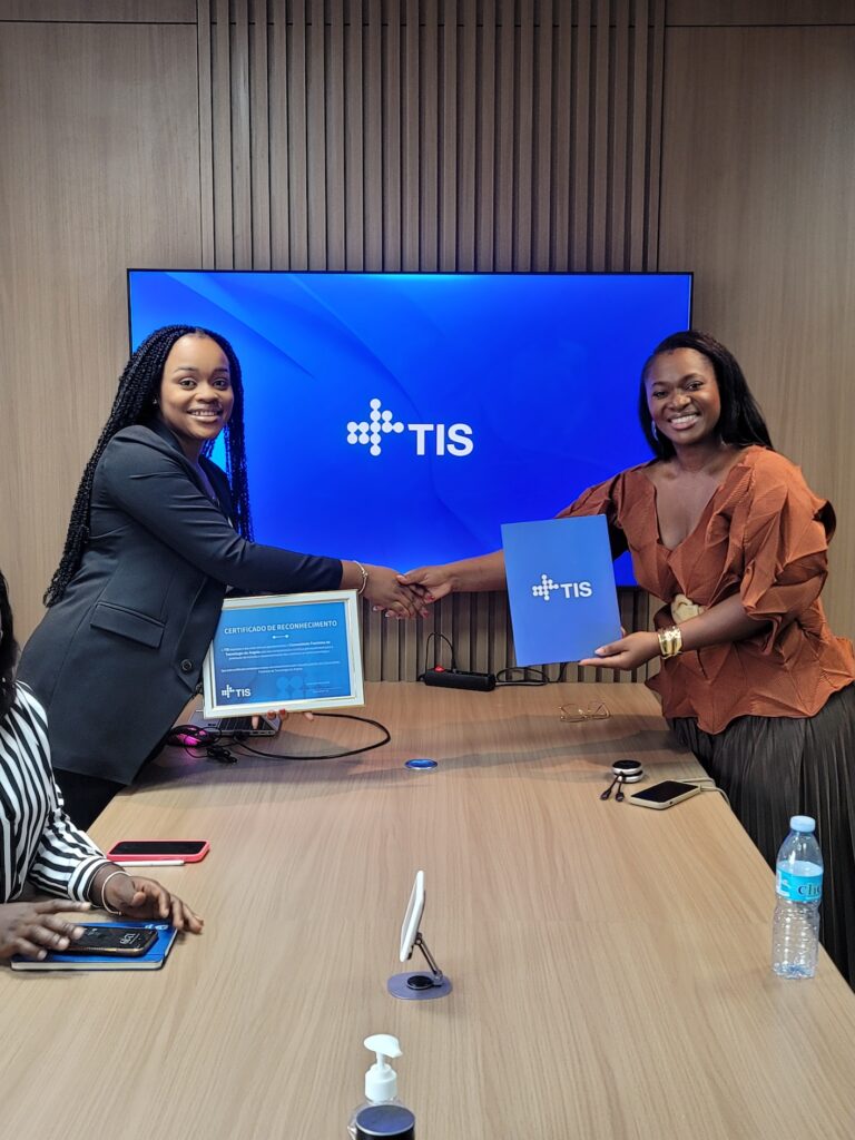 TIS assina parceria