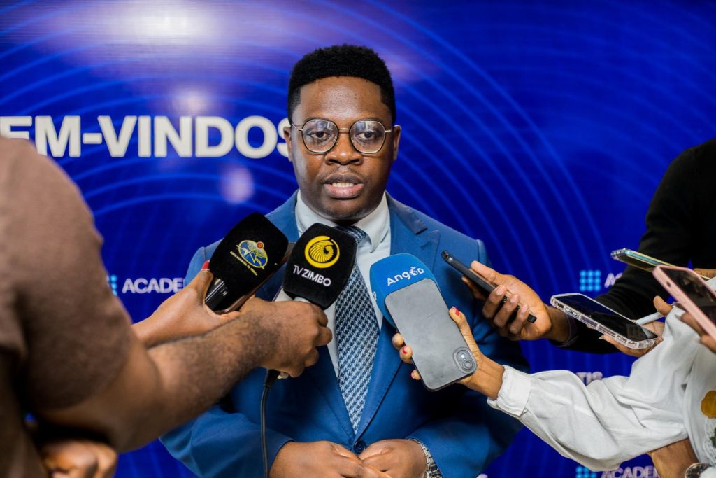 Messias da entrevista sobre academia TIS